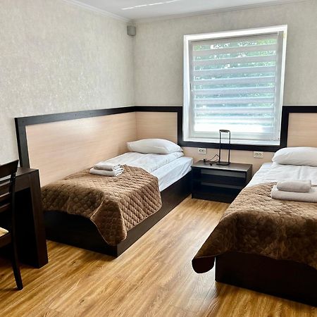 Hotel Koral Chernivtsi Ngoại thất bức ảnh