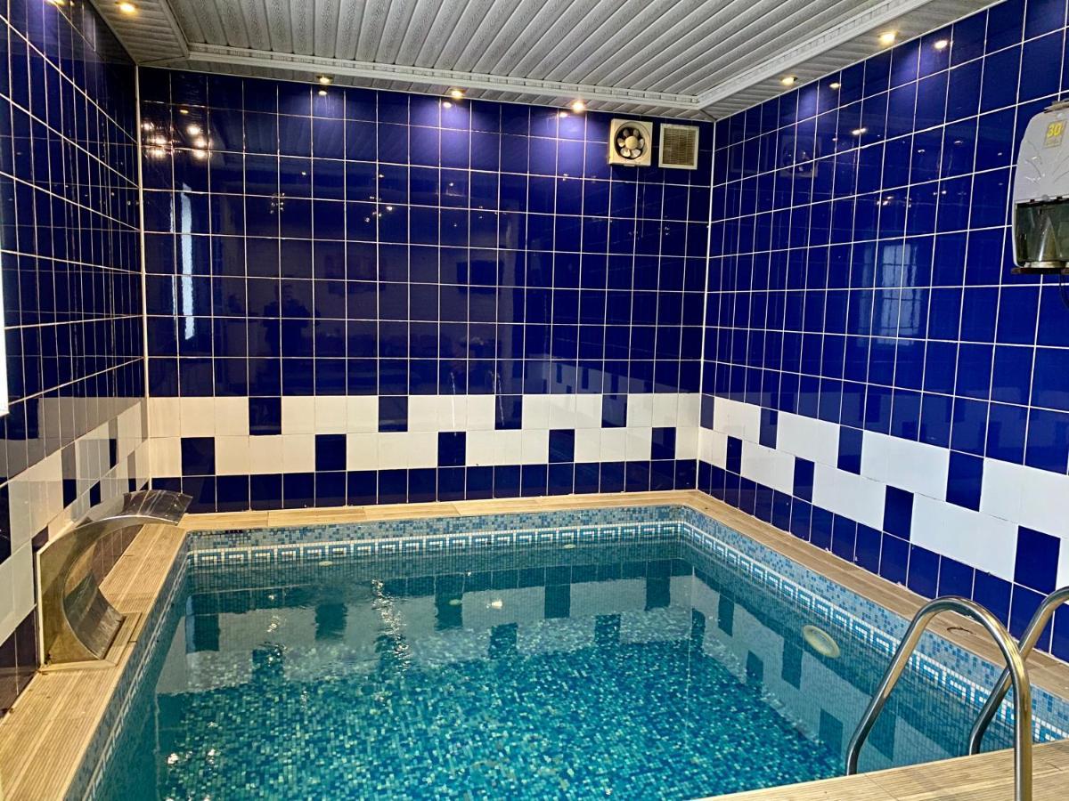 Hotel Koral Chernivtsi Ngoại thất bức ảnh